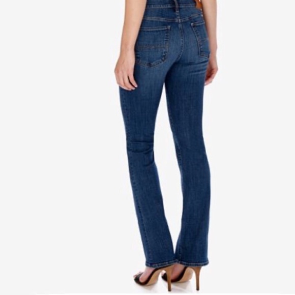 LUCKY BRAND Flare Leg Sweet N’Low Jean Siz… - Picture 2 of 12